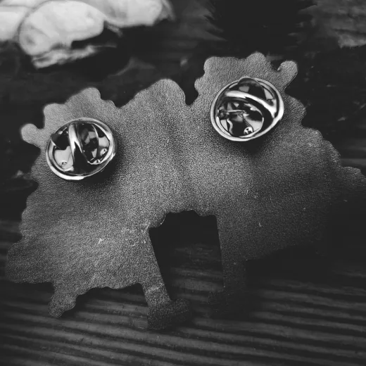 SCHATTENFANG - Metall Logo Pin