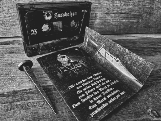 DEISTERDÄMON - Hassbolzen ProTape